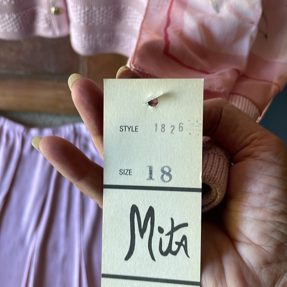 Mita Skirt Suit w/scarf NWT - Picture 3 of 6